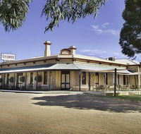 Standpipe Golf Motor Inn - Accommodation Daintree
