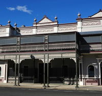 Warwick Hotel - Accommodation Daintree