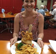 Ayr Anzac Club - Accommodation Daintree