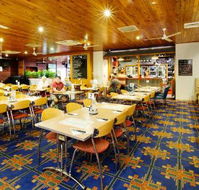 Coutts Commercial Tavern - Accommodation Daintree