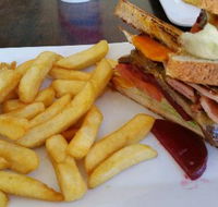 Trinity Beach Bar  Grill - Accommodation Daintree