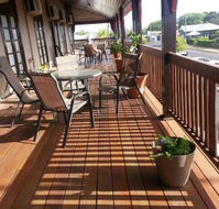 Commercial Hotel Clermont - Accommodation Daintree