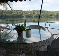 Lake Barrine Tea House Restaurant And Cottage Accomodation - Accommodation Daintree