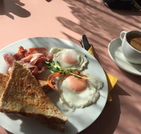 Travellers Rest Cafe - Accommodation Daintree