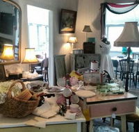 Victory Tea Rooms  Antiques - Accommodation Daintree