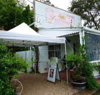 Flutterbies Cottage Cafe - Accommodation Daintree