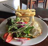 The Highlander Tavern - Accommodation Daintree