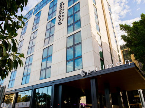 Pullman Sydney Airport Hotel - Accommodation Daintree 0