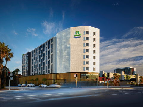 Holiday Inn Express Sydney Airport - Accommodation Daintree 2