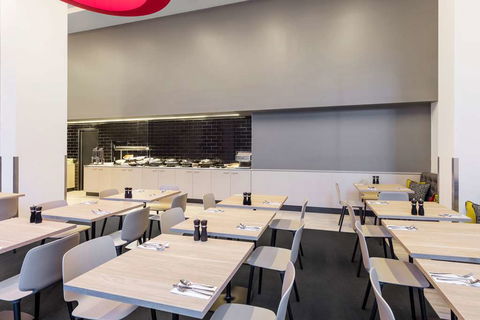 Travelodge Sydney Airport - Accommodation Daintree 17