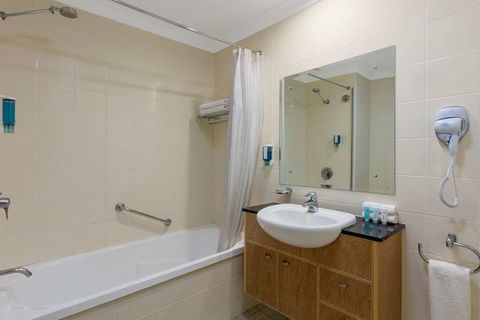 Nesuto Canberra Apartment Hotel - Accommodation Daintree 3
