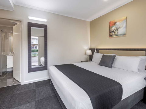 Quality Hotel Melbourne Airport - Accommodation Daintree 5