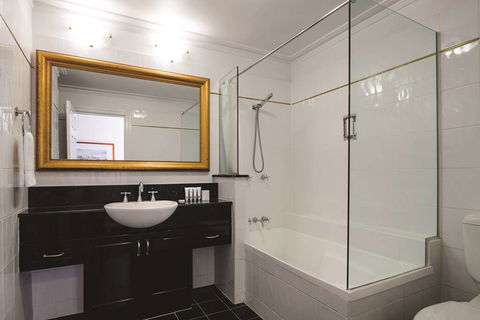 Adina Apartment Hotel Anzac Square - Accommodation Daintree 6
