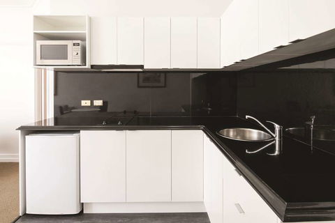 Adina Apartment Hotel Anzac Square - Accommodation Daintree 8