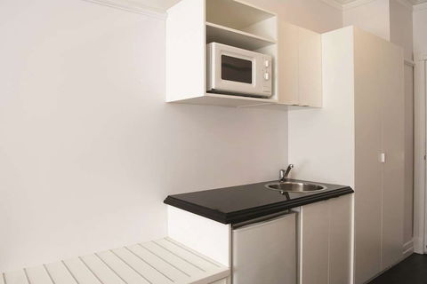 Adina Apartment Hotel Anzac Square - Accommodation Daintree 13