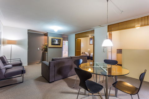 The Airport International Motel - Accommodation Daintree 6