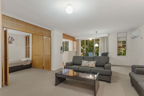 The Airport International Motel - Accommodation Daintree 8