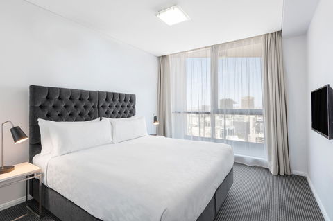 Meriton Suites Campbell Street - Accommodation Daintree 13