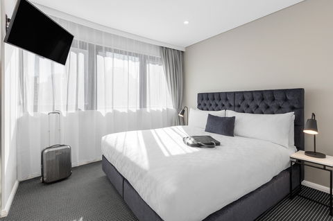 Meriton Suites Kent Street - Accommodation Daintree 0