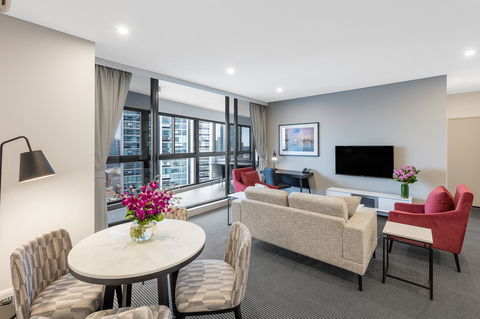 Meriton Suites Kent Street - Accommodation Daintree 10