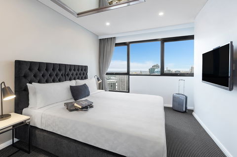 Meriton Suites Kent Street - Accommodation Daintree 11