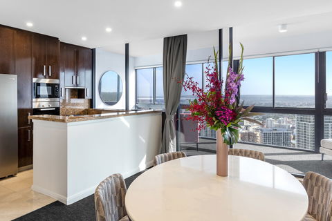 Meriton Suites Kent Street - Accommodation Daintree 14