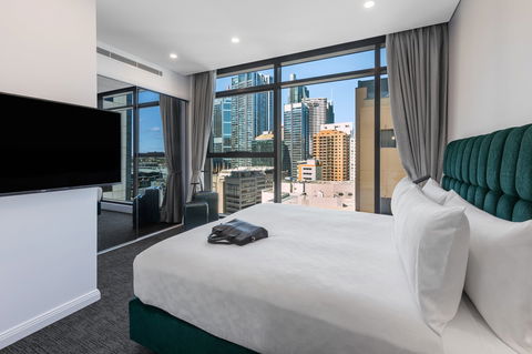 Meriton Suites Sussex Street, Sydney - Accommodation Daintree 0