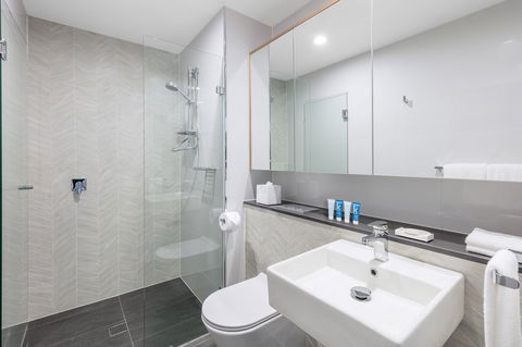 Meriton Suites Sydney Airport - Accommodation Daintree 8