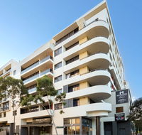 Meriton Suites Waterloo - Accommodation Daintree