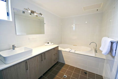The Aberdeen Motel - Accommodation Daintree 1
