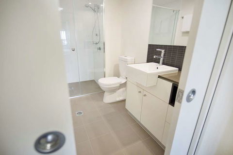 Curtis Central Apartments - Accommodation Daintree 2