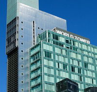 Meriton Suites World Tower - Accommodation Daintree