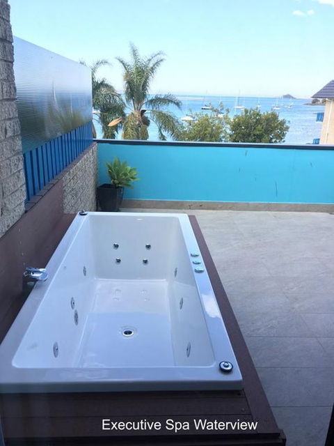 Mariners On The Waterfront - Accommodation Daintree 5