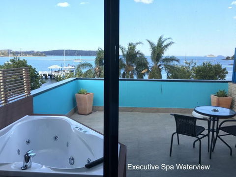 Mariners On The Waterfront - Accommodation Daintree 9