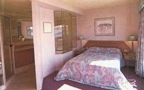 Esplanade Motor Inn - Accommodation Daintree 0
