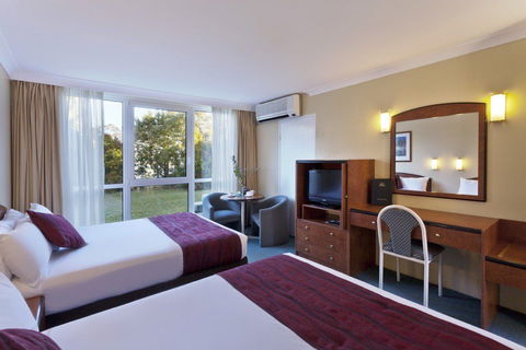 Alpine Motor Inn - Accommodation Daintree 2