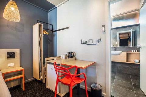 Monash Hotel - Accommodation Daintree 2