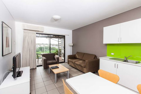 Majestic Oasis Apartments - Accommodation Daintree 2