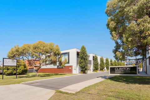 Clayton Serviced Apartments - Accommodation Daintree 2