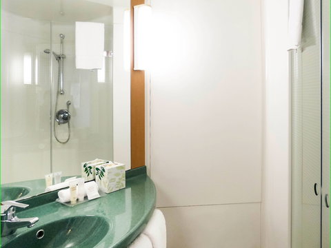 Ibis Sydney Thornleigh - Accommodation Daintree 4