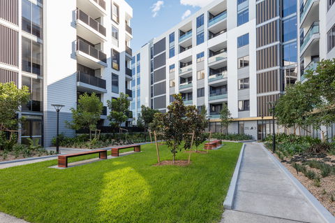 Meriton Suites Sydney Airport - Accommodation Daintree 3