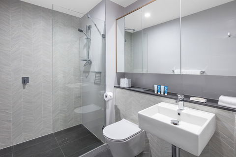 Meriton Suites Sydney Airport - Accommodation Daintree 7