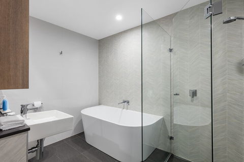 Meriton Suites Sydney Airport - Accommodation Daintree 9