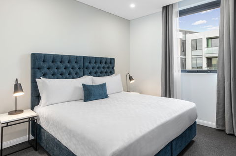 Meriton Suites Sydney Airport - Accommodation Daintree 11