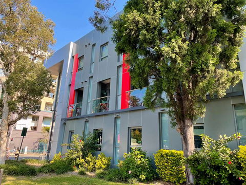 Best Western Plus Camperdown Suites - Accommodation Daintree 1