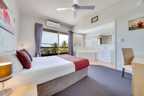 Camelot Motel - Accommodation Daintree 2