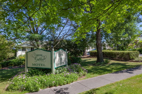 Yarra Gables Motel - Accommodation Daintree 0