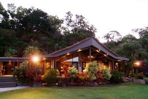 Trinity Beach Palace - Accommodation Daintree 0