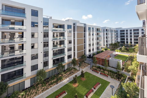 Meriton Suites Sydney Airport - Accommodation Daintree 0