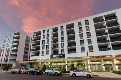 Meriton Suites Sydney Airport - Accommodation Daintree 1